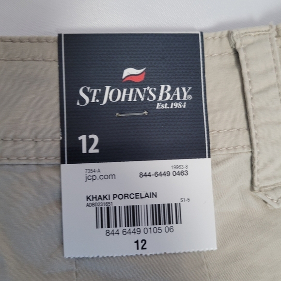 NWT St. John's Bay Khaki Capri Pants Women's Size 12 - Picture 8 of 12
